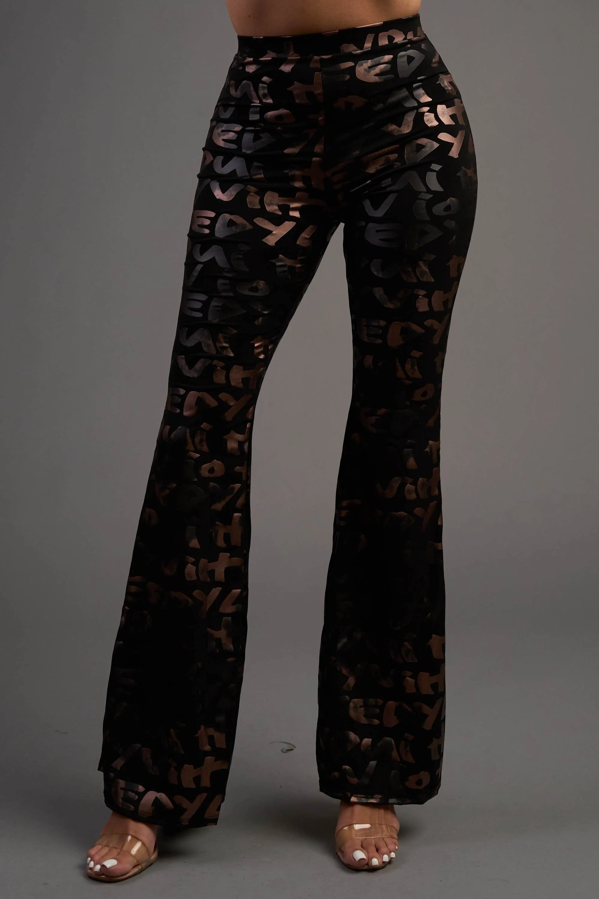 ITY FOILED LETTER PRINT CROP TOP & PANTS SET