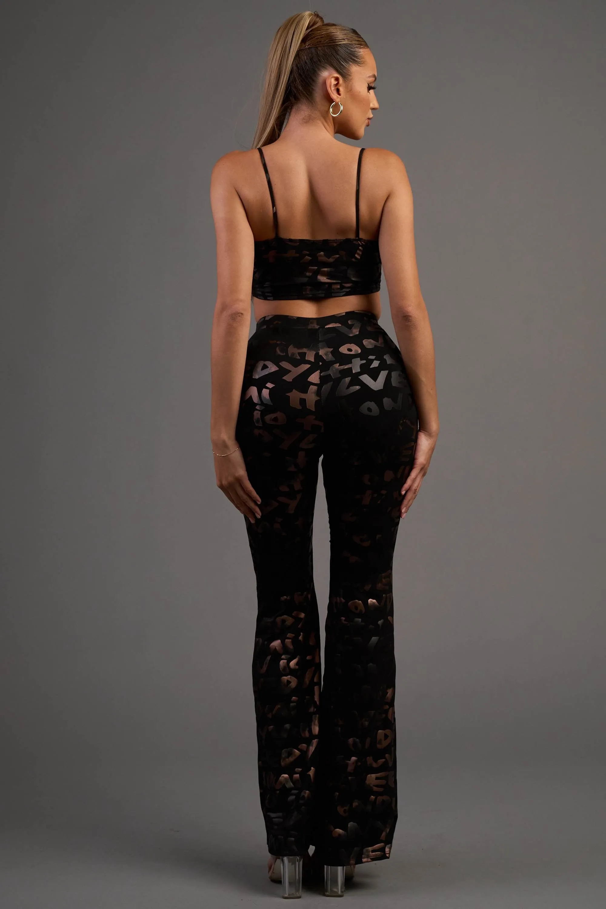 ITY FOILED LETTER PRINT CROP TOP & PANTS SET