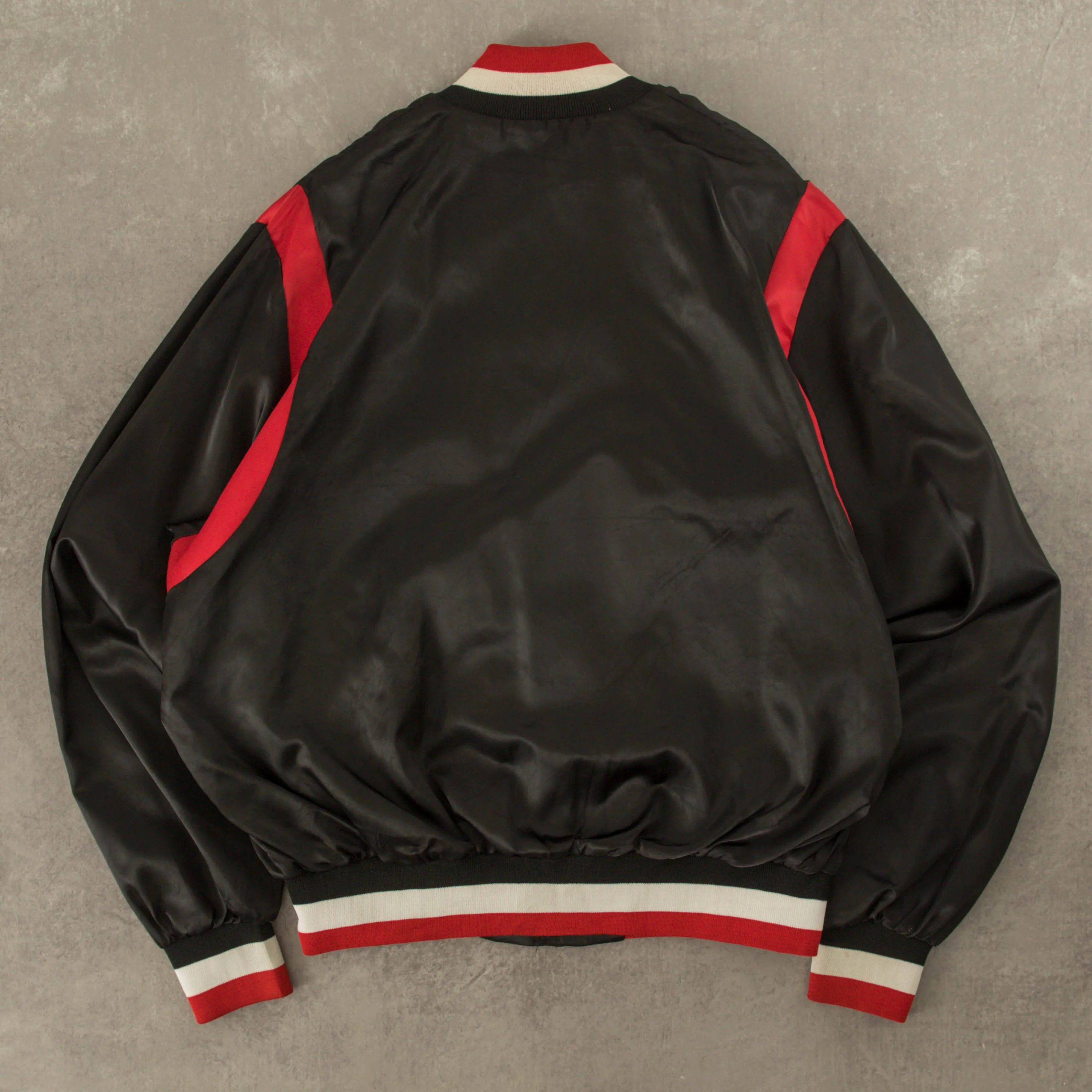 MEN'S VINTAGE 1980S MICHELOB BOMBER JACKET - LARGE