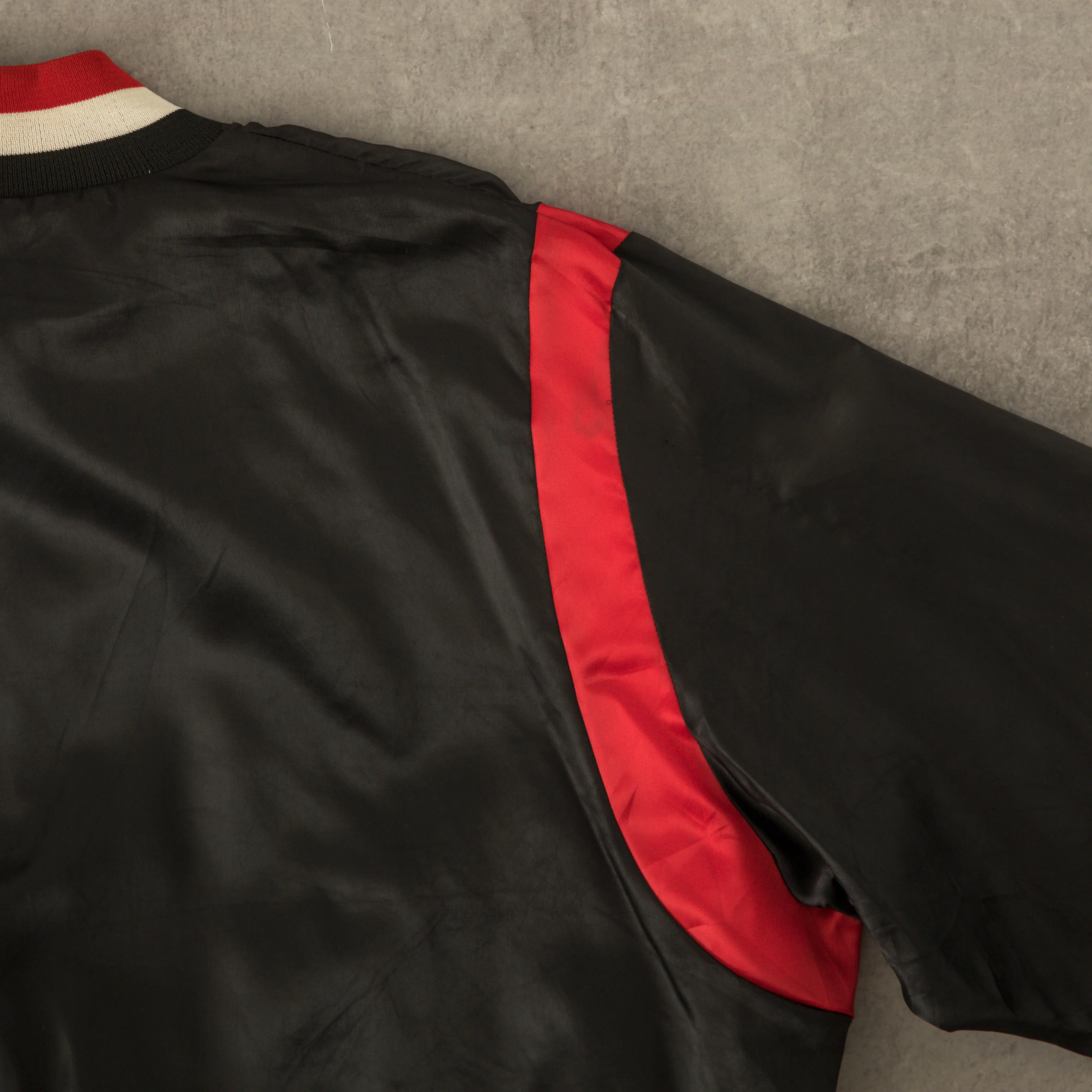 MEN'S VINTAGE 1980S MICHELOB BOMBER JACKET - LARGE