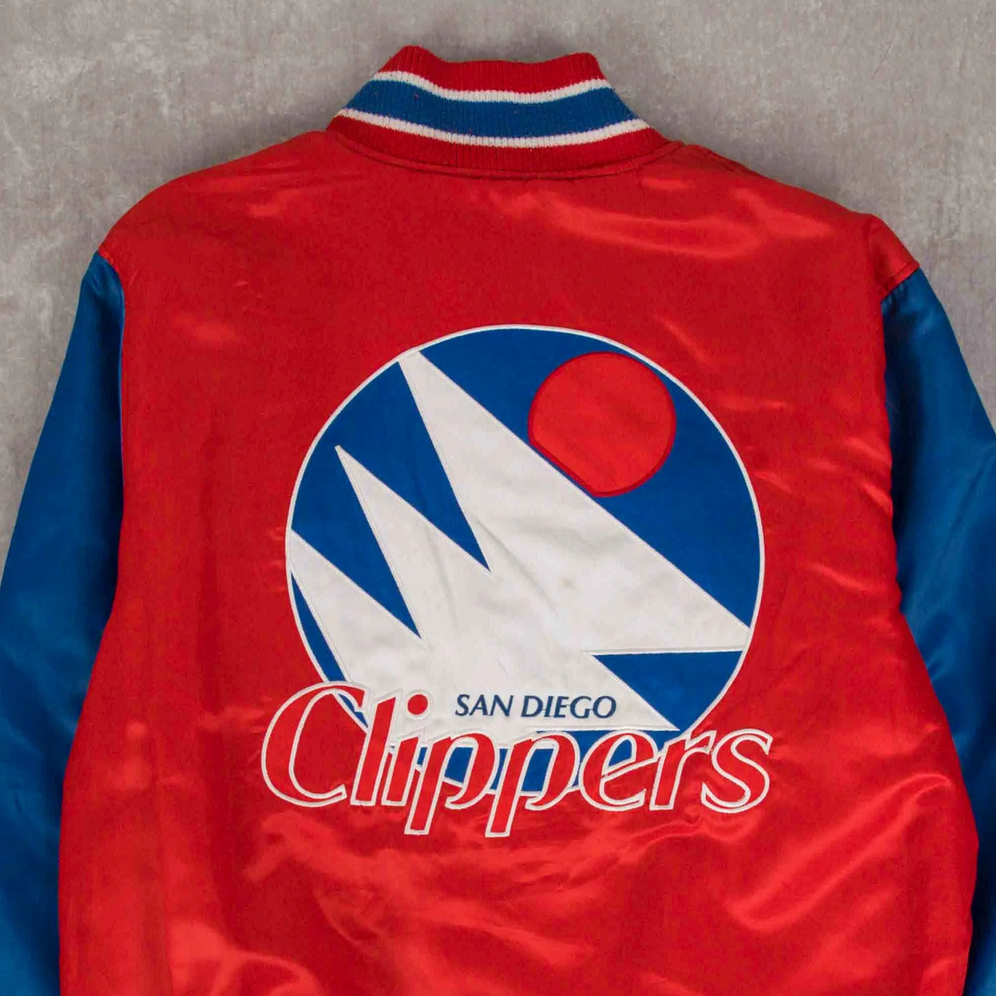 MEN'S VINTAGE 1990S SAN DIEGO CLIPPERS VARSITY BOMBER JACKET - SMALL