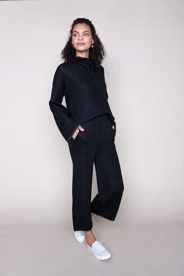 Olivia Crop Knit Pants in Black